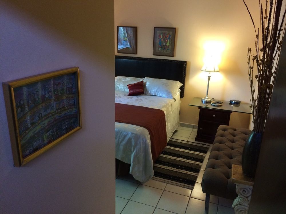 Dickinson Guest House, Guadalajara Expo المظهر الخارجي الصورة
